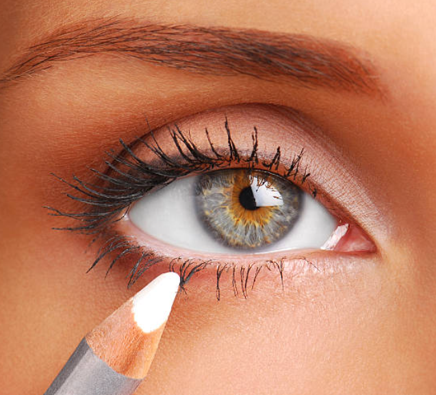 Warda Beauty - Eye Highlighter (Original)